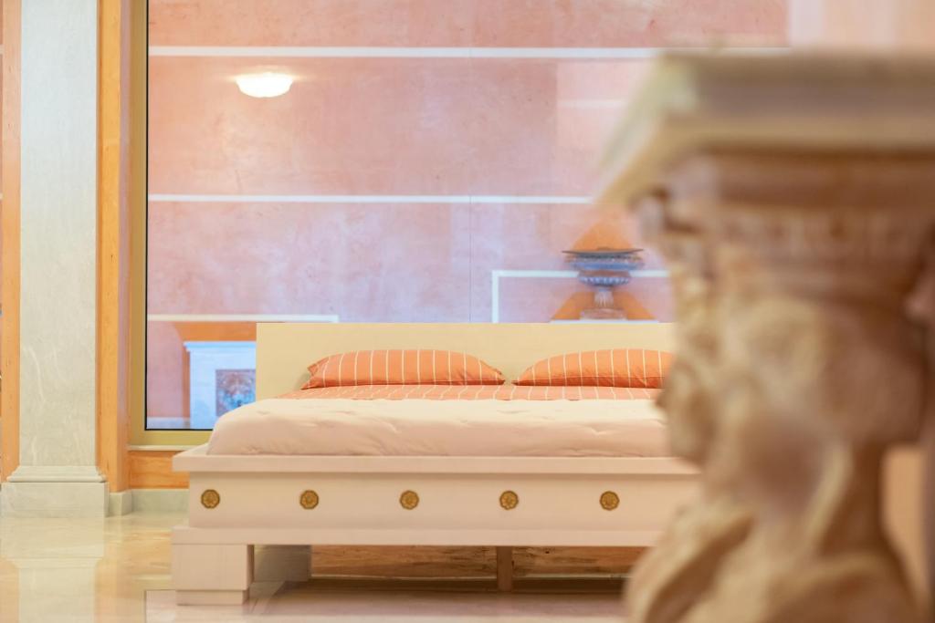 Unique room with indoor pool & attic, Álli Meriá