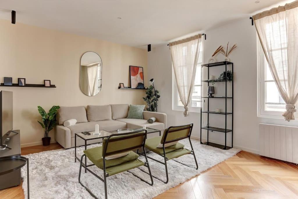 Le Duplex, Versailles