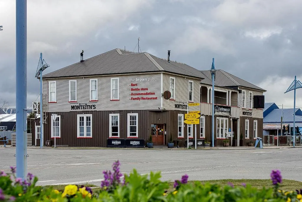 The Brown Pub，位于梅斯文的酒店