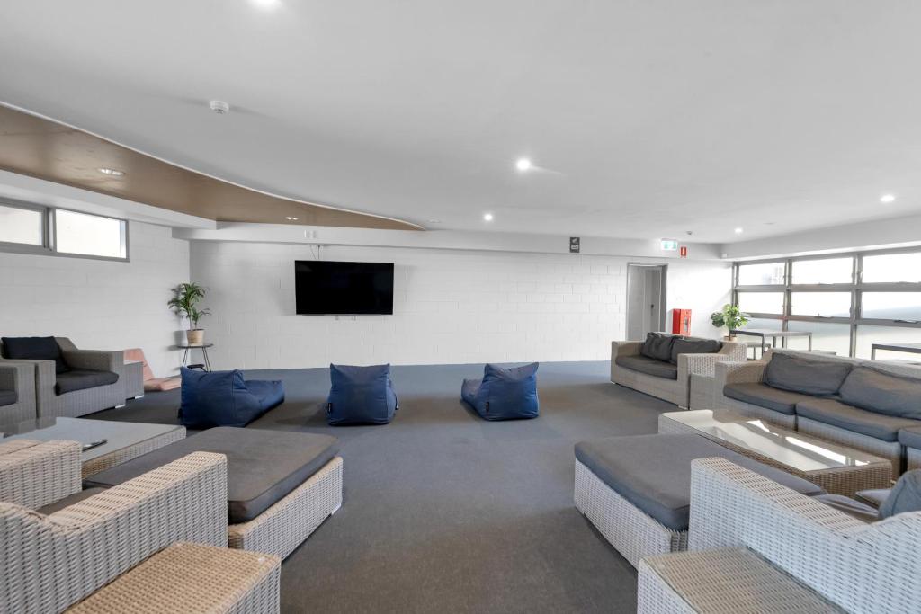 Shared lounge/TV area