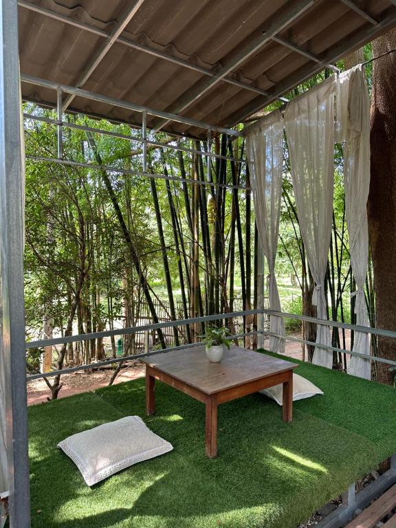 Restaurant, Baan Suan Duang Porn Resort in Lampang