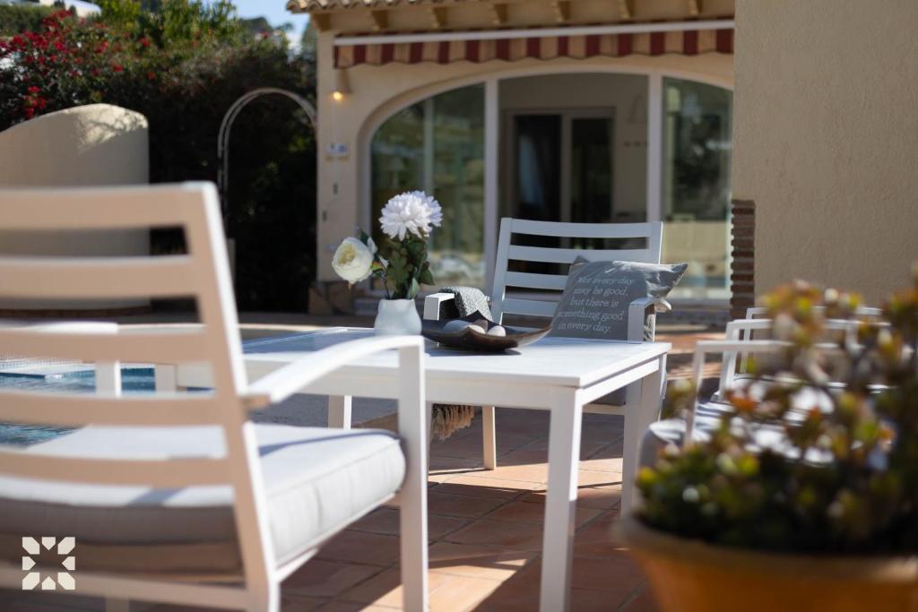 Villa Baladrar Way by Abahana Villas - 3