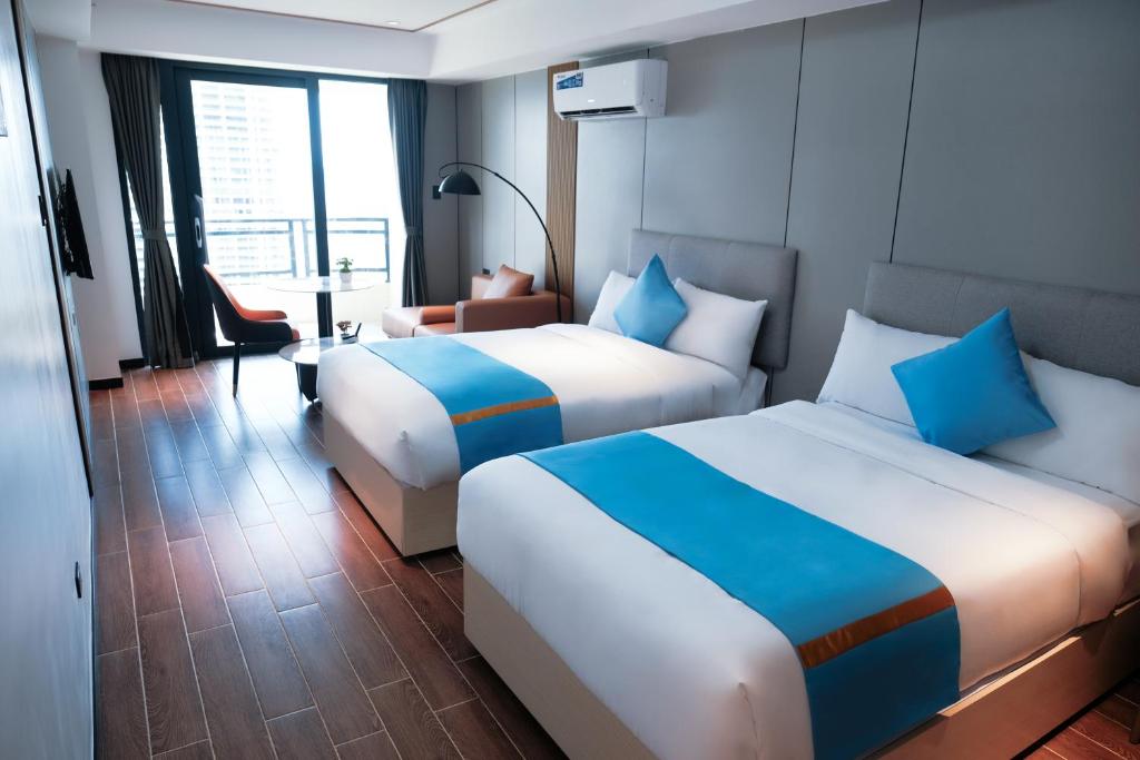 Golden Seagulls Hotel, Manila