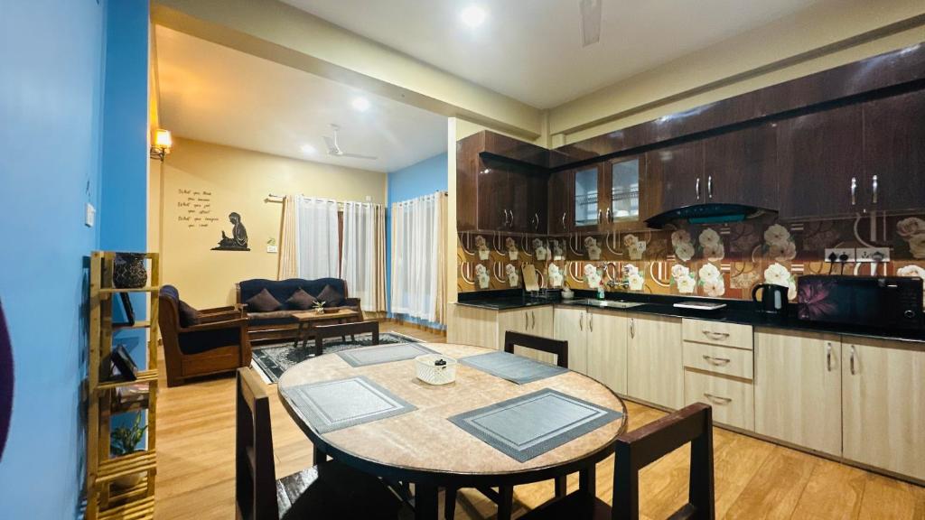 Chitwan Comforts Apt 2, Nārāyangarh