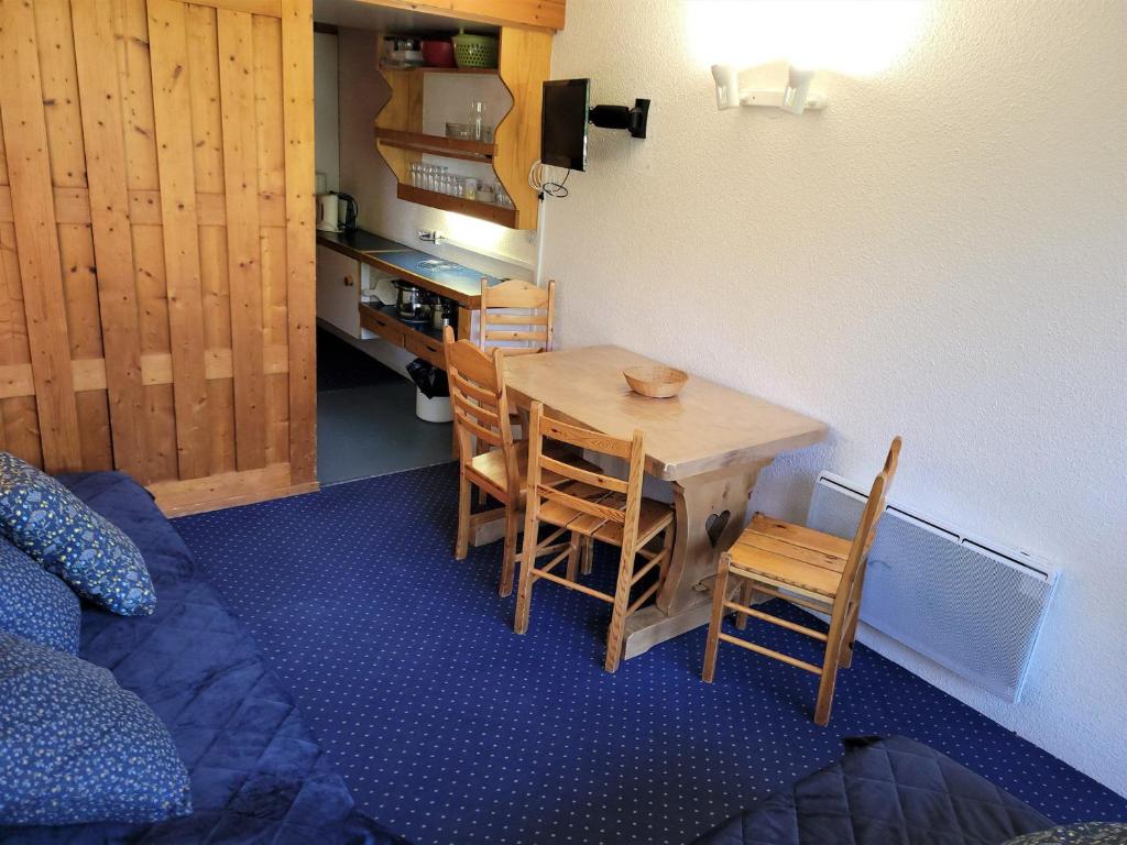 Studio ski aux pieds avec balcon, 4 pers - FR-1-346-542 - 4