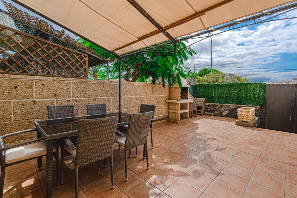 Beautiful Duplex in Callao Salvaje - 4