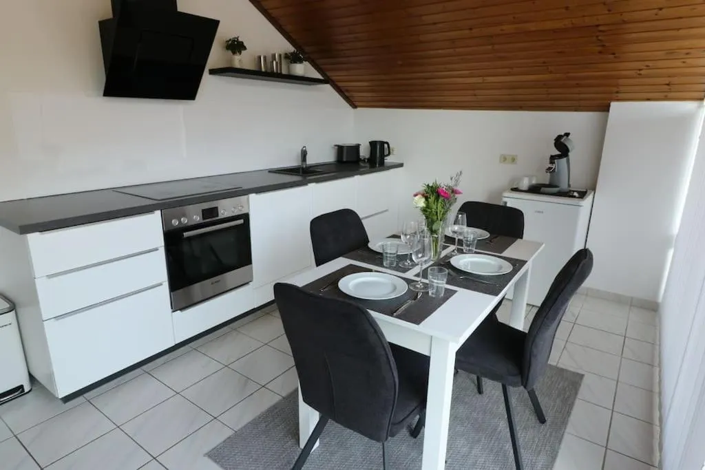 Ferienwohnung Waldblick Dahn, hotel in Dahn
