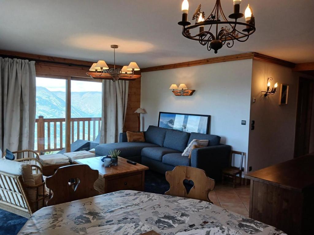 Résidence L'iseran - Spacieux 4 pièces, pieds des pistes, résidence haut de gamme avec piscine, vue splendide sur le Mont Blanc et terrasse Ouest. MAE-8921 - 1