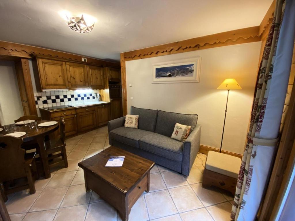 Résidence Fermes De Meribel Bat B - Appartement 2 pièces 4 personnes à Méribel Village aux pieds des pistes et accès à la piscine chauffée MAE-8991 - 2