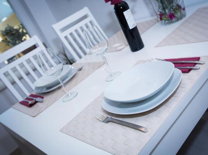 Apartment Nera - Triplex Two Bedroom Apartment with Balcony and Sea View, Dubrovník