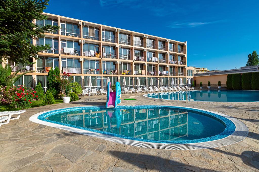 Hotel Riva Park - All Inclusive — Basen in Słoneczny Brzeg, Region Burgas