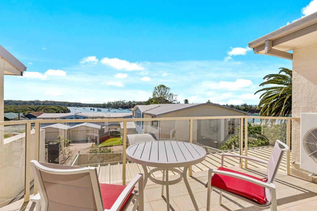 Pier 8 by Experience Jervis Bay, Huskisson