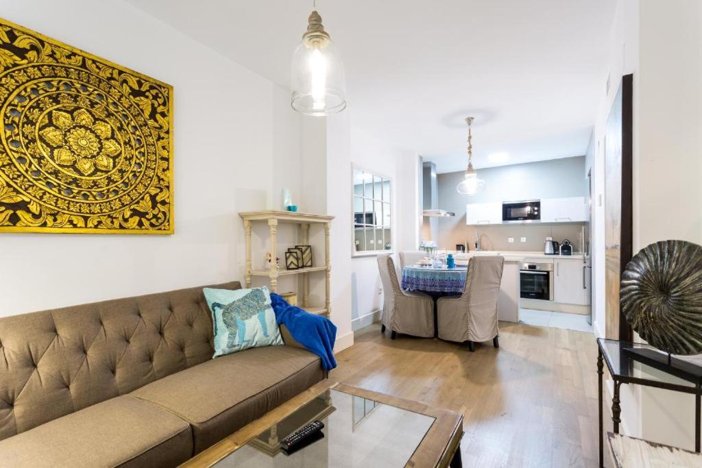 Atrivm San Julián Apartment, Sevilla