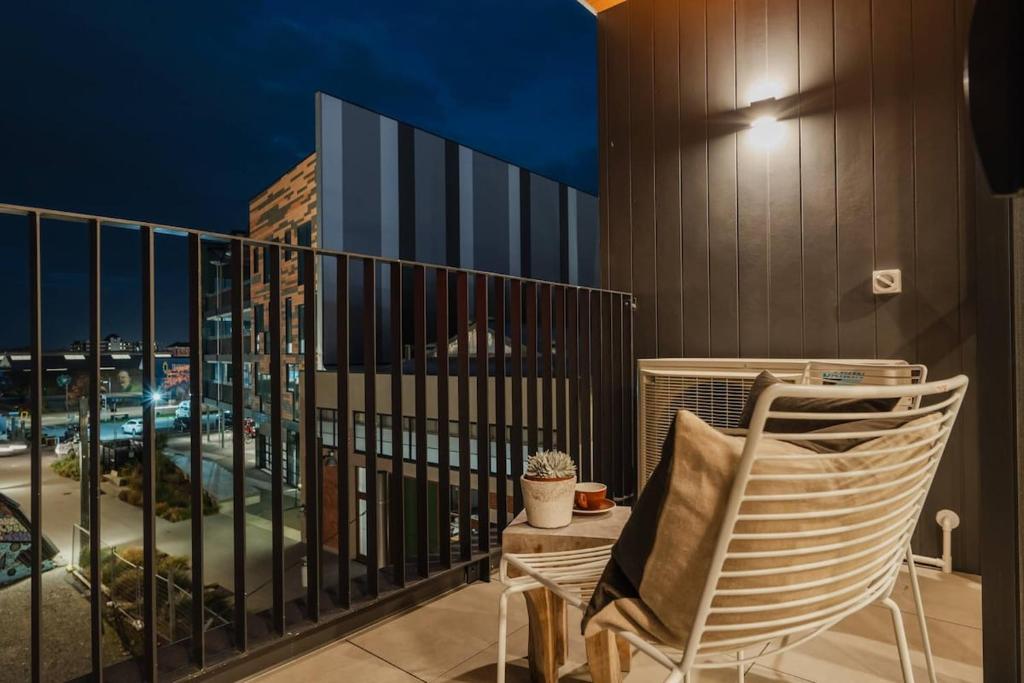 Bright & Airy on Tuam - 2Bedroom Apartment, Christchurch