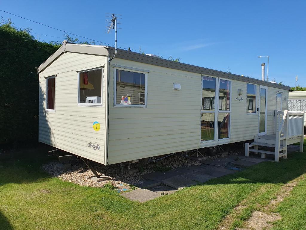 Sealands Amethyst 6 Berth Free Wifi Access to the beach, Ingoldmells