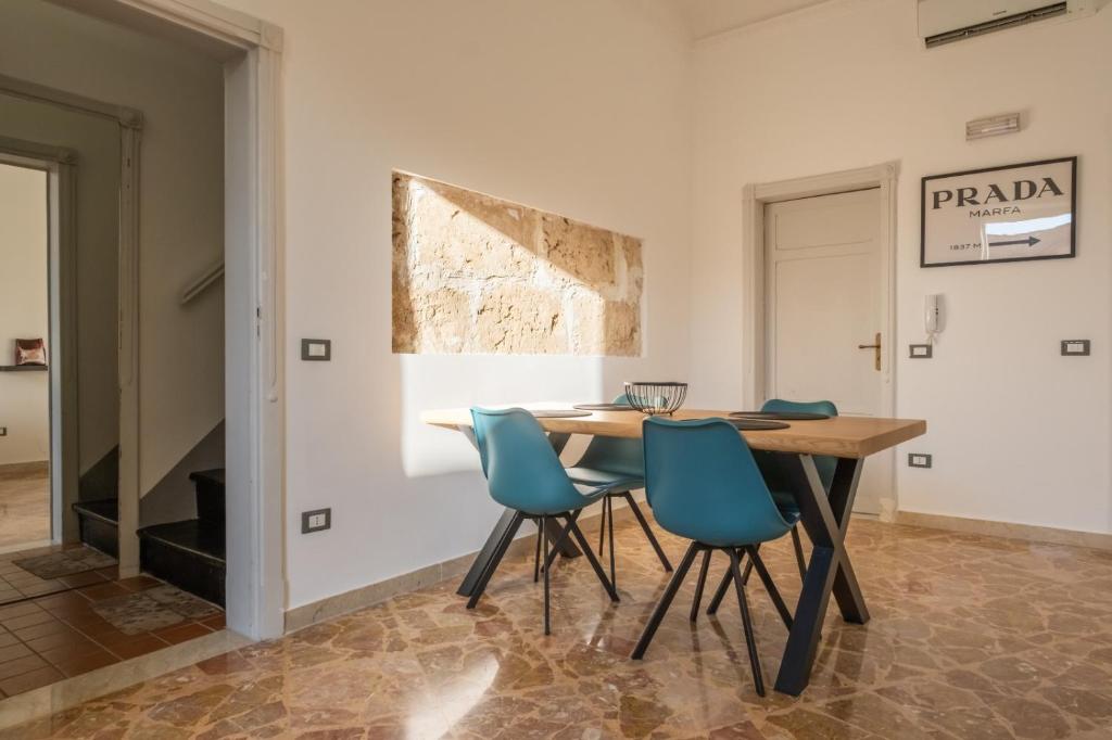 "Dal Commediante Apartment" Terrace in Historic Center - 3
