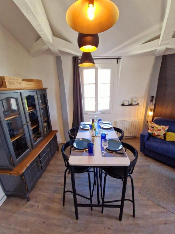 Appartement Loire et Château, Hyper Centre, vue Loire, Linge inclus, 3ème étage - 1