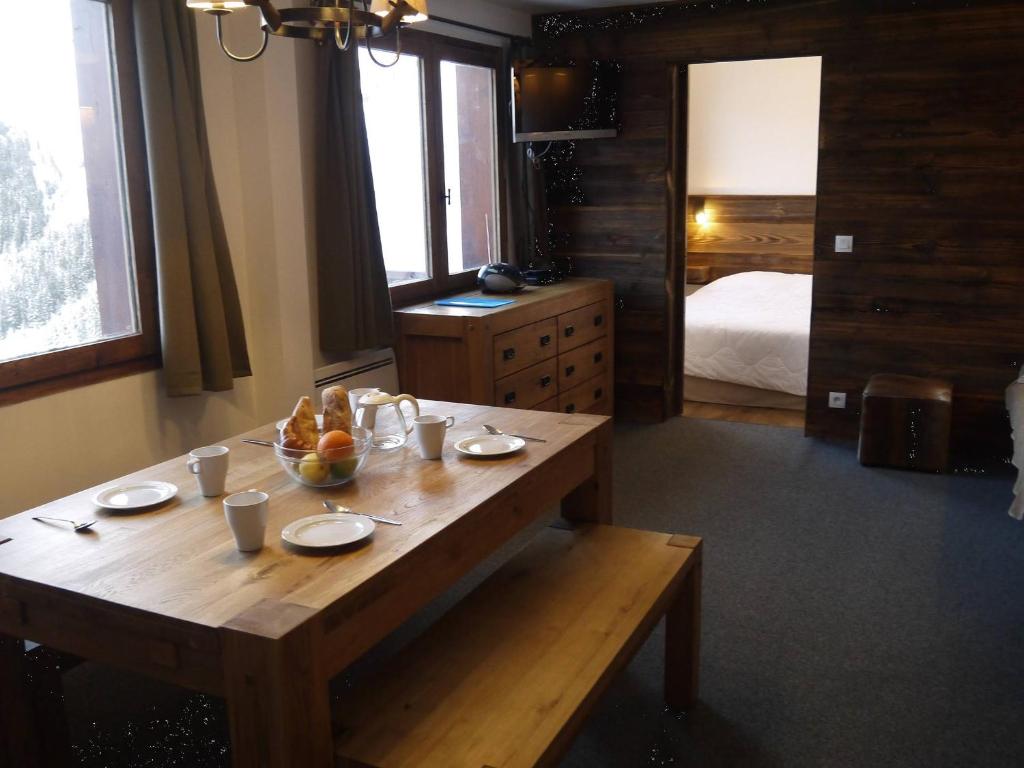 Appartement 2 chambres avec mezzanine, piste skis aux pieds - FR-1-355-77 - 2