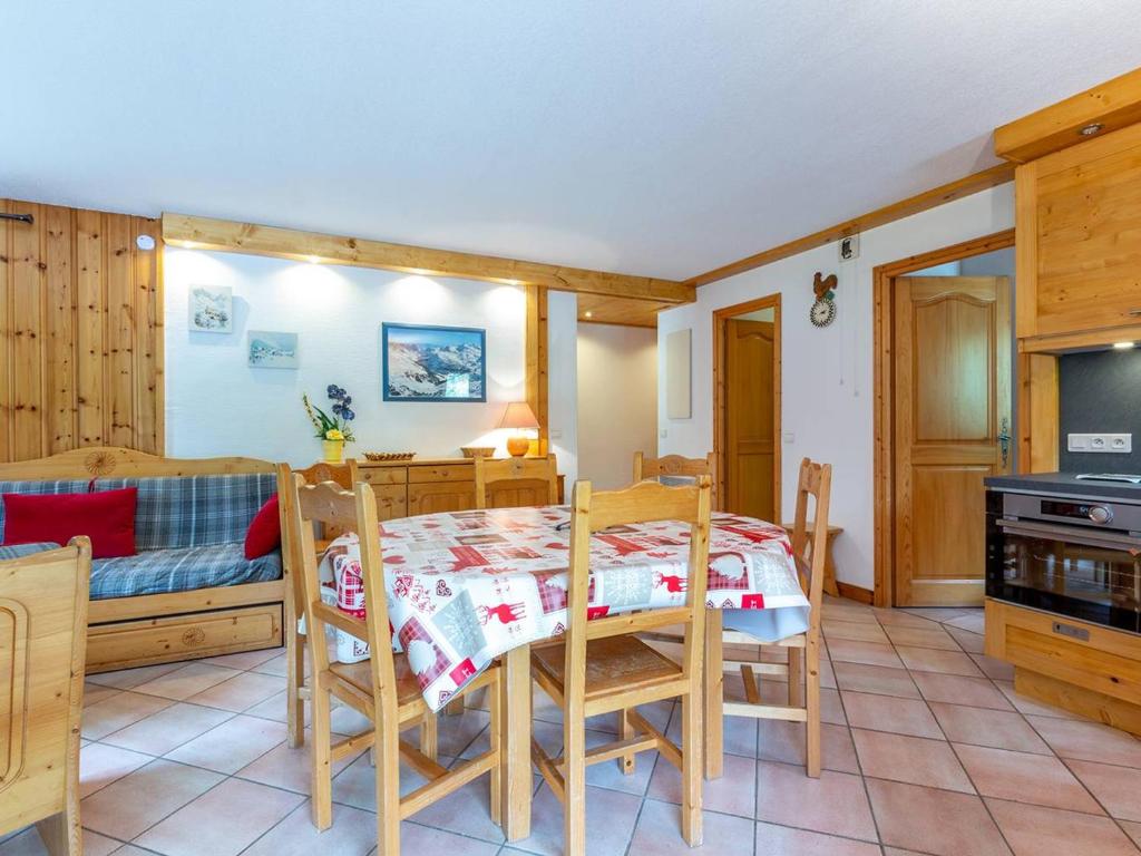 Appartement Méribel Mottaret : 3 chambres, accès facile aux pistes - FR-1-355-200 - 2