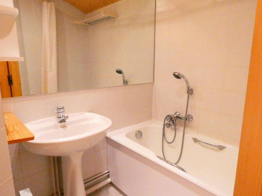 Appartement convivial à Méribel avec accès aux pistes et balcon - FR-1-355-75 - 3