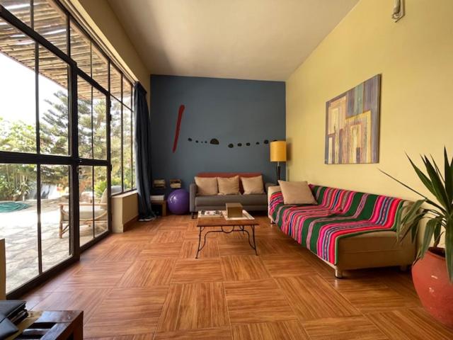 Studio cozy, Point E