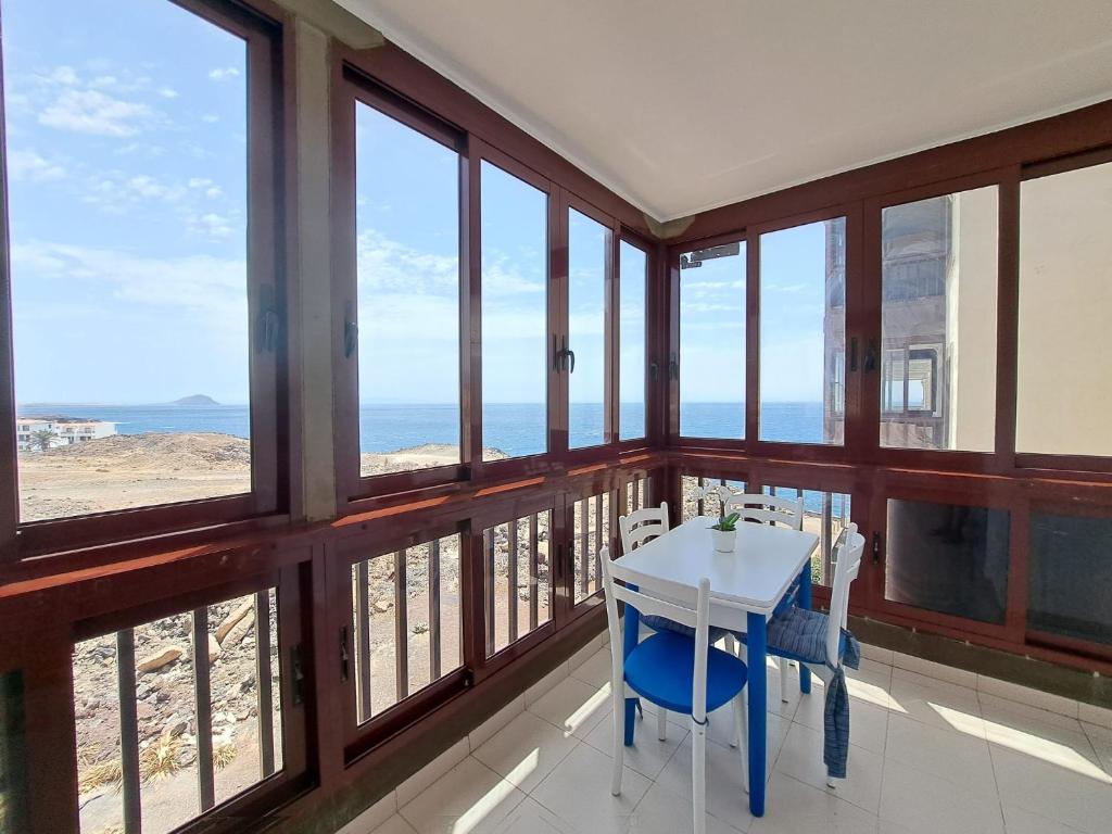 Atlantic 1 One bedroom apartment with ocean view and pool - 4