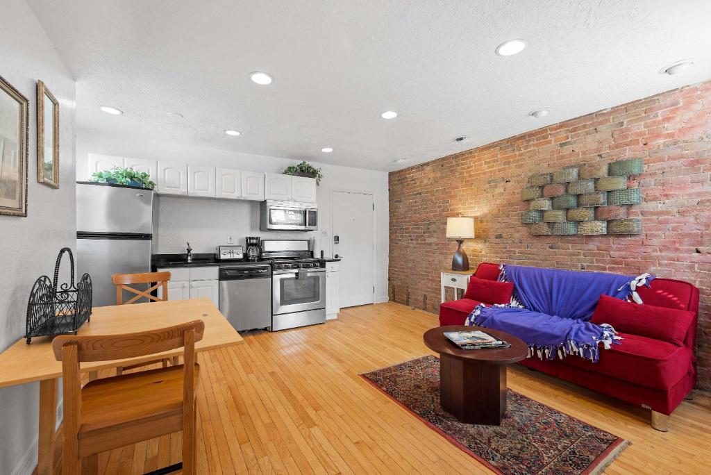 Panoramic Views on Your Front Porch, Pittsburgh