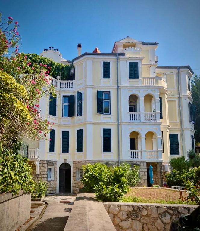 Boni a World of Magic, Dubrovník