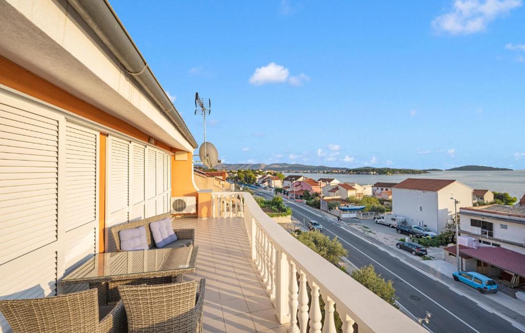 Gorgeous Apartment In Sibenik With Wifi, Šibenik