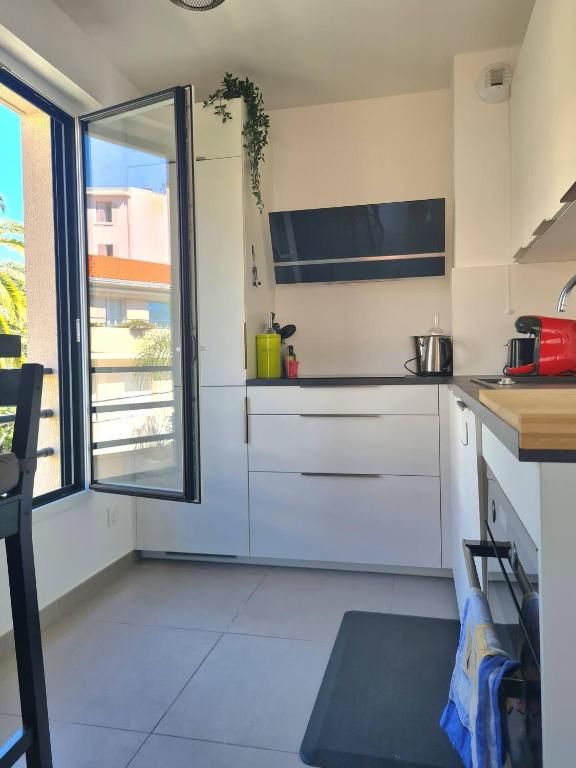 PWS - Sunny modern flat near Juan Les Pins Pinede & beach - Terrace & AC! - 3
