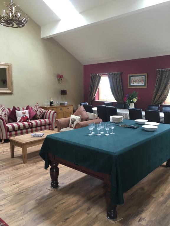 Helm Mount Lodge & Cottages photo 5