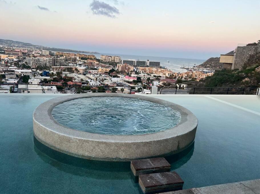 Elegant Oceanview Apt Near DT, Cabo San Lucas