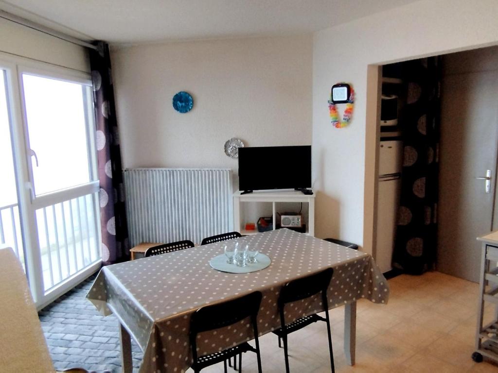 Studio cosy aux Adrets-Prapoutel, pied des pistes, ascenseur, TV et casier à ski - 1