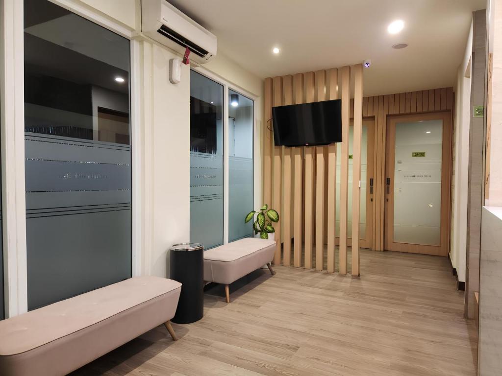 Whiz Capsule Hotel Thamrin Jakarta