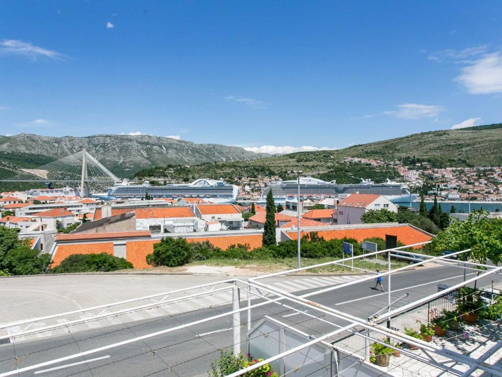 Guest House Bridge View - Studio with Balcony and Sea View, Dubrovník