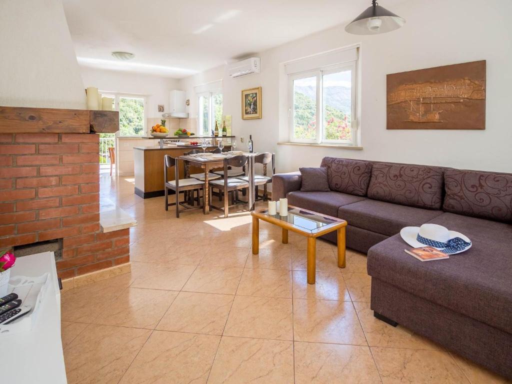 Apartment Karla - Two-Bedroom Apartment with Sea View, Korčula