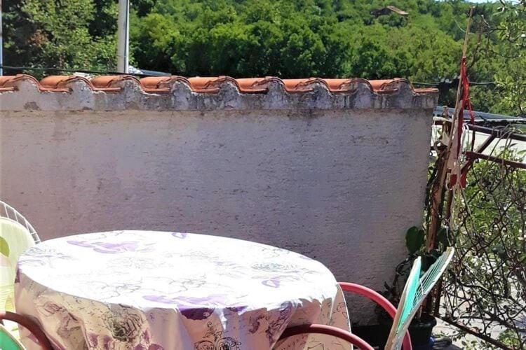 Apartment Modric - Two Bedroom Apartment With Terrace, Senj