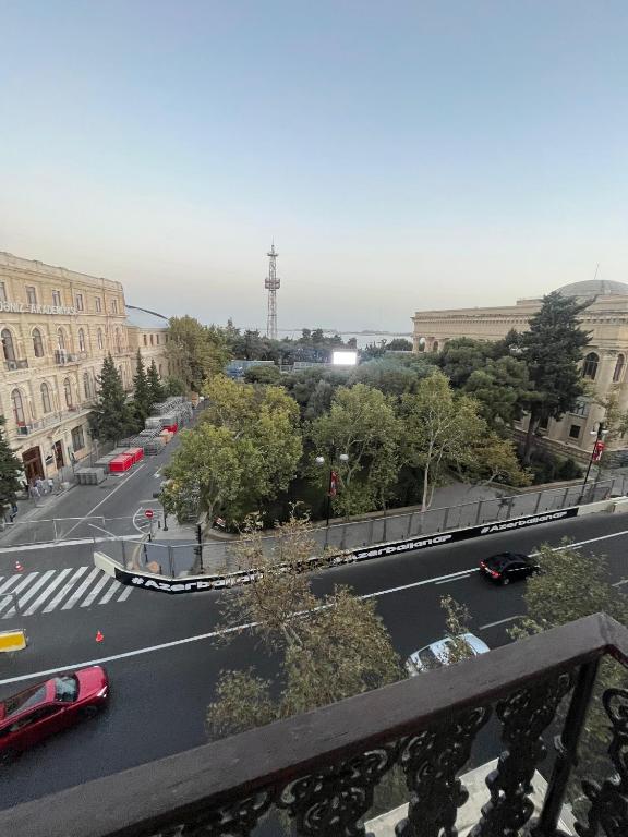 Cozy apt w amazing F1 track view, Baku