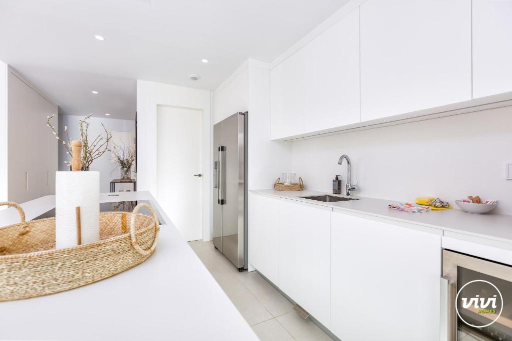 ViVi Homes - Terra Higueron Luxury, Terrace & Pool - 3