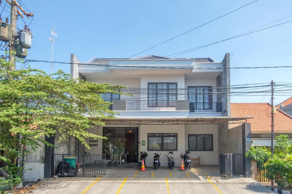 Mono Coliving Ngagel, Surabaya, Menurpumpungan