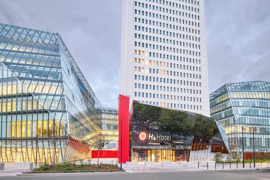 H4 Hotel Wyndham Paris Pleyel Resort, hotel in Saint-Denis