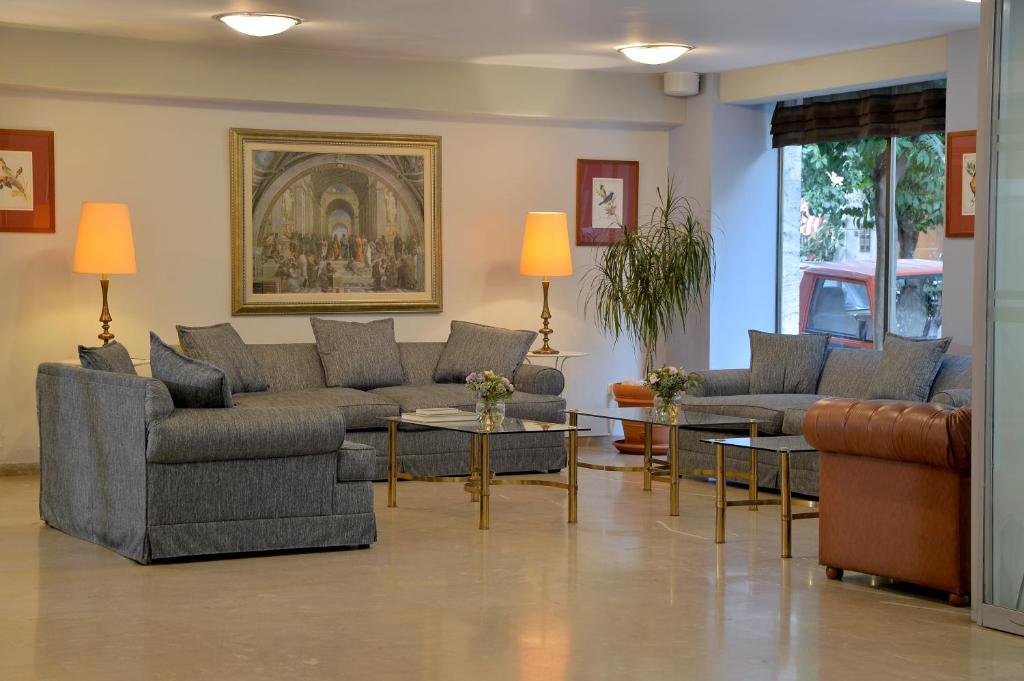 フロント・ロビー