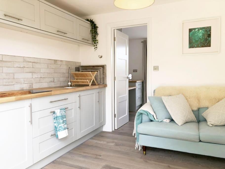 The Cuckoo's Nest - A Romantic & Peaceful Hideaway, Kenwyn