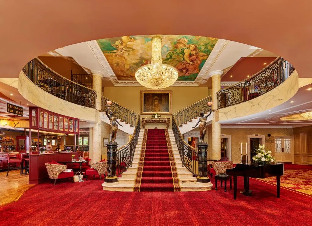 Bridge House Hotel, Leisure Club & Spa, hotel in Tullamore