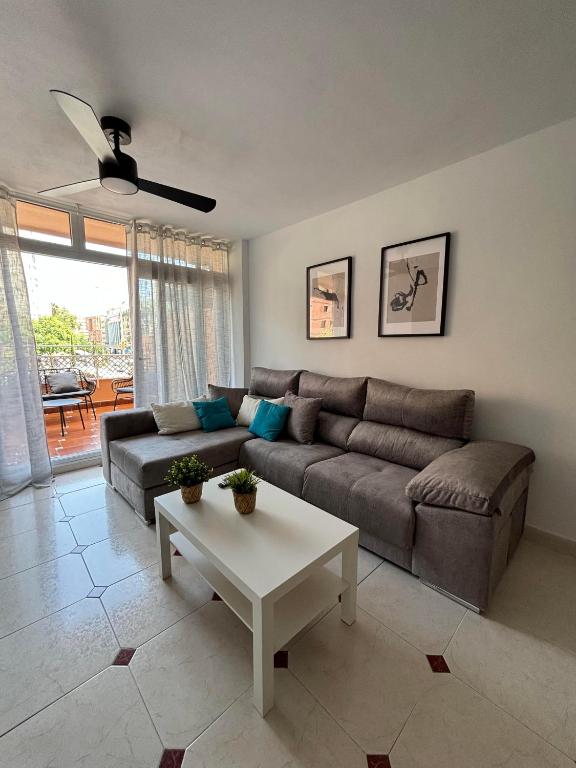 Piso céntrico con parking privado y terraza super - 3
