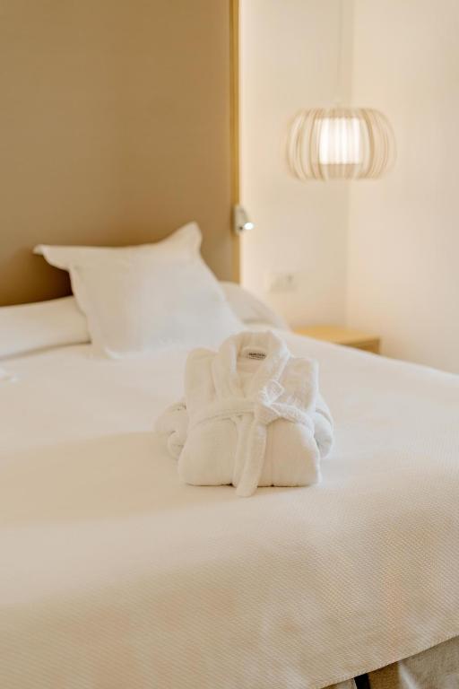R2 Buganvilla Hotel & Spa — Hotel rooms in Esquinzo, Canary Islands