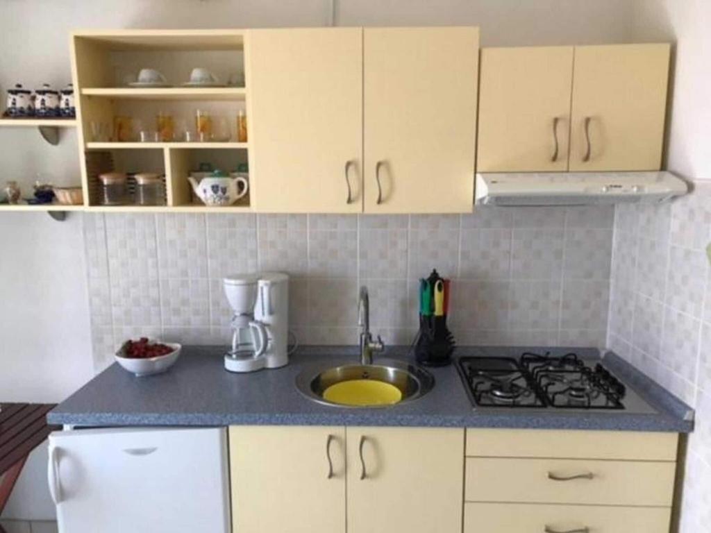 Apartments Paloc - One-Bedroom Apartment with Balcony Zeleni, Bol