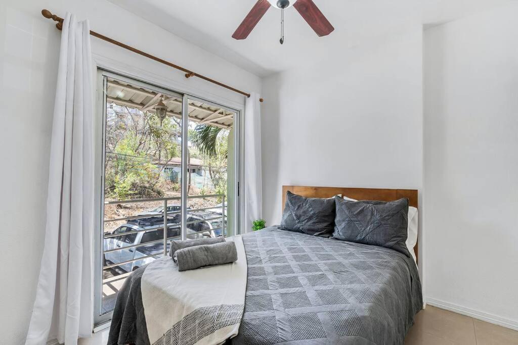 VVII2 2 bdrm with ensuite bathrms in centre of town, Tamarindo