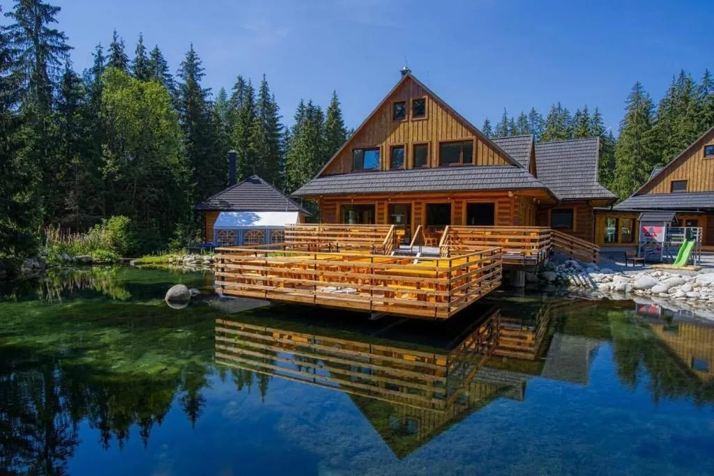 Rezort pri jazere Podbanské, hotel v destinaci Pribylina