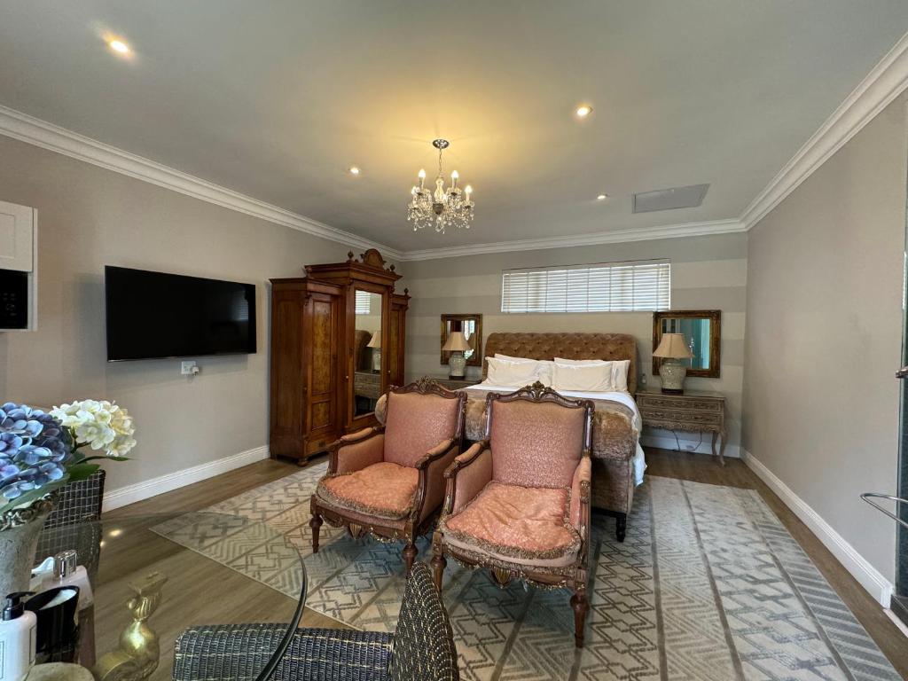 Sandton Drive - Frnch on 2nd, Johannesburg